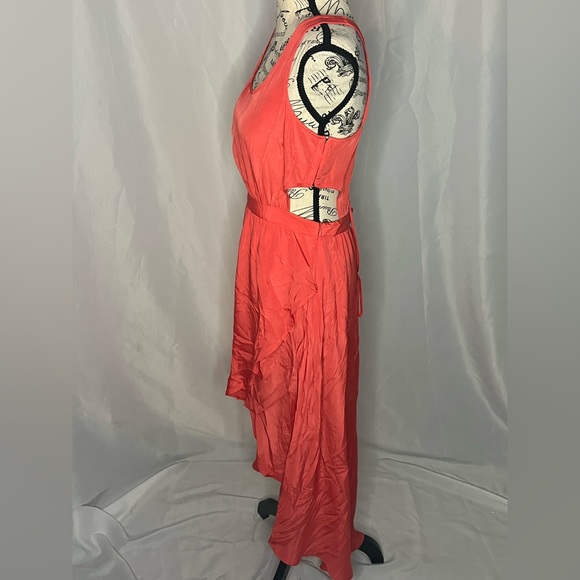 Dress size Medium - Picture 2 of 5